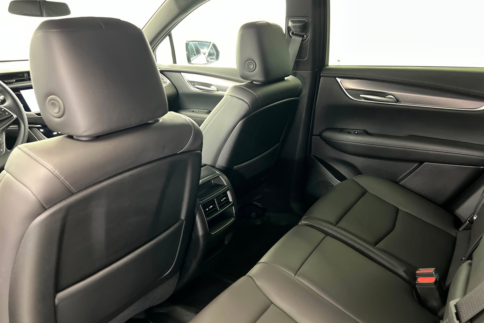 New 2025 Cadillac XT5 Luxury w/ LPO, Floor Liner Package image 20