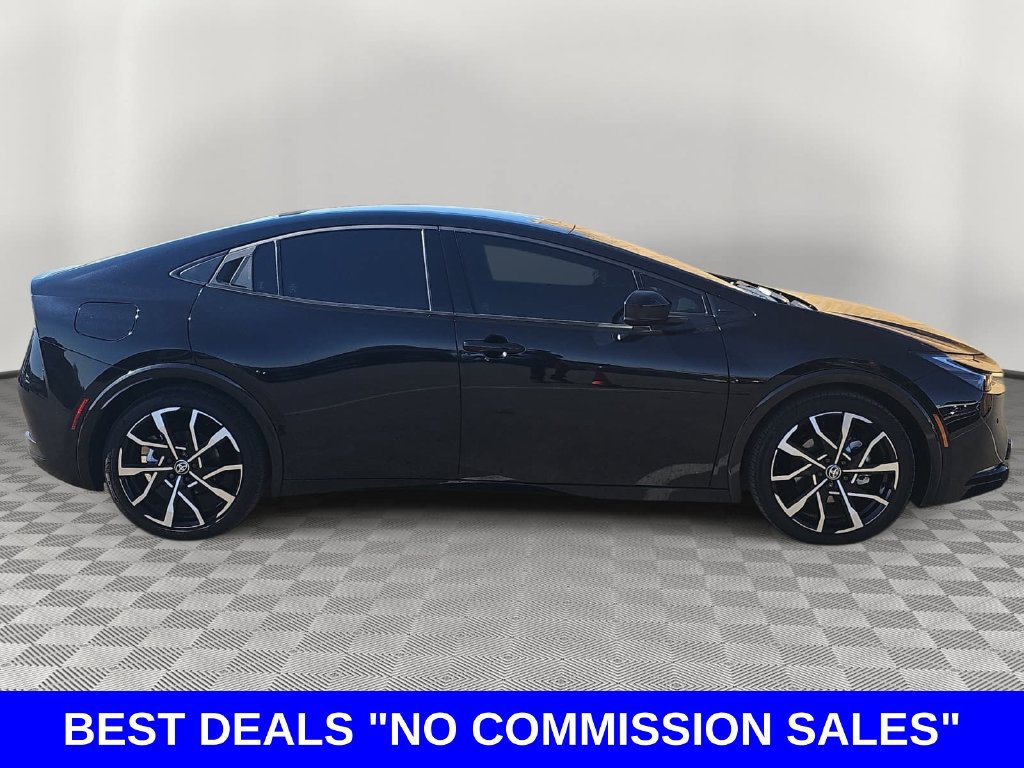 Used 2026 Toyota Prius Plug-In Hybrid FWD image 2