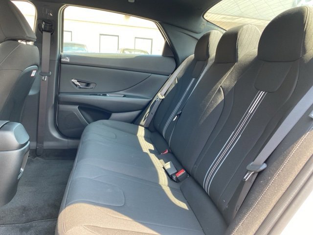 New 2025 Hyundai Elantra SEL image 28