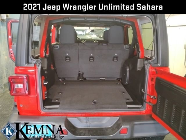 Used 2021 Jeep Wrangler Unlimited Sahara w/ Dual Top Group image 23