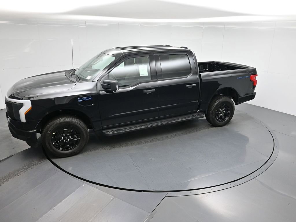 New 2025 Ford F150 Lightning XLT image 43