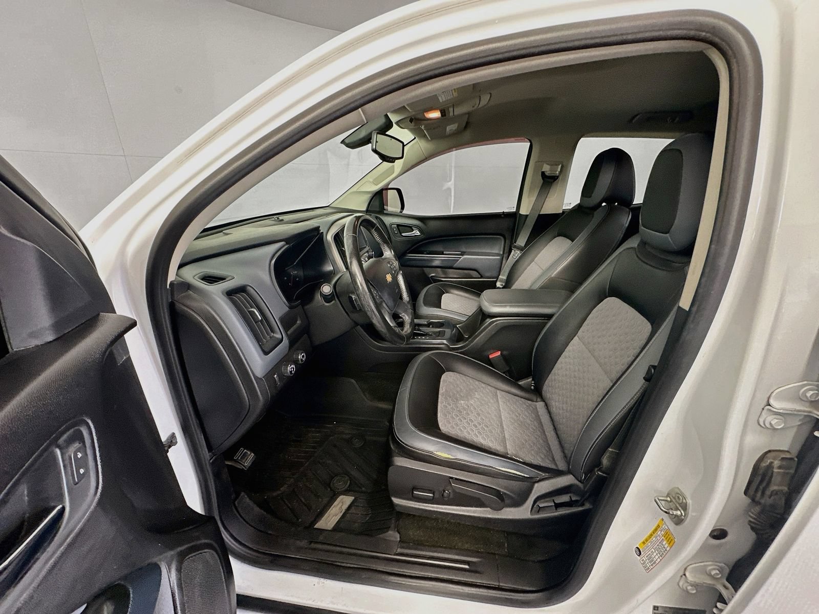 Used 2018 Chevrolet Colorado Z71 AWD/4WD image 20
