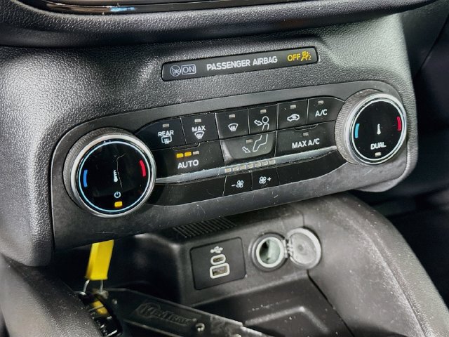 Used 2025 Ford Escape ST-Line FWD image 16