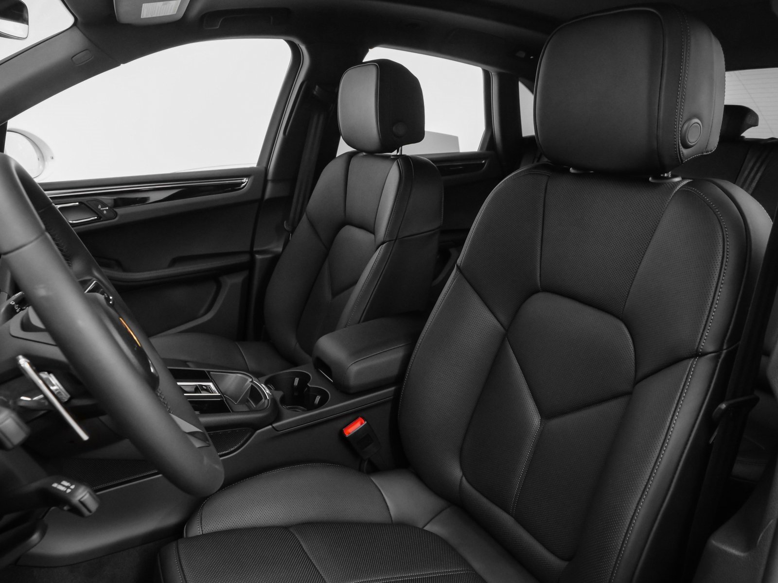 New 2025 Porsche Macan image 5