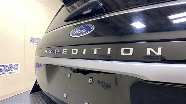 Used 2023 Ford Expedition XLT image 17