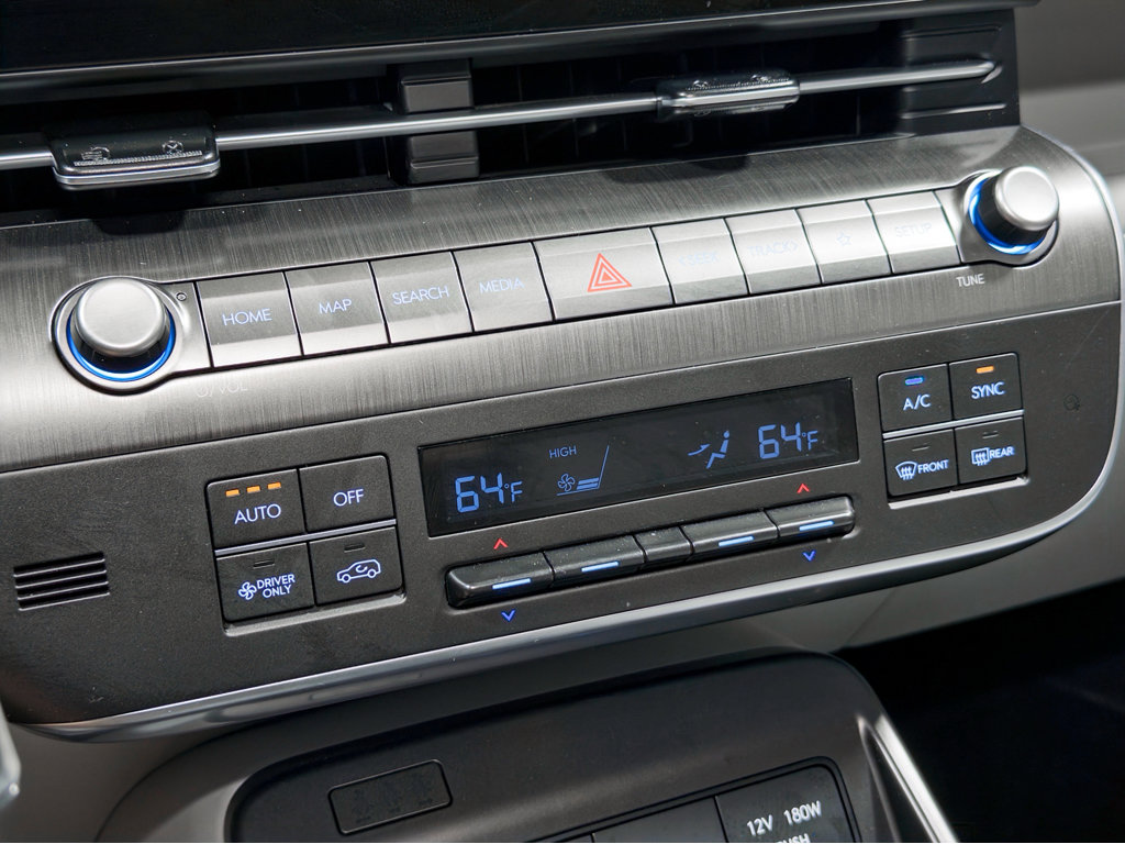 Used 2024 Hyundai Kona SE FWD image 16