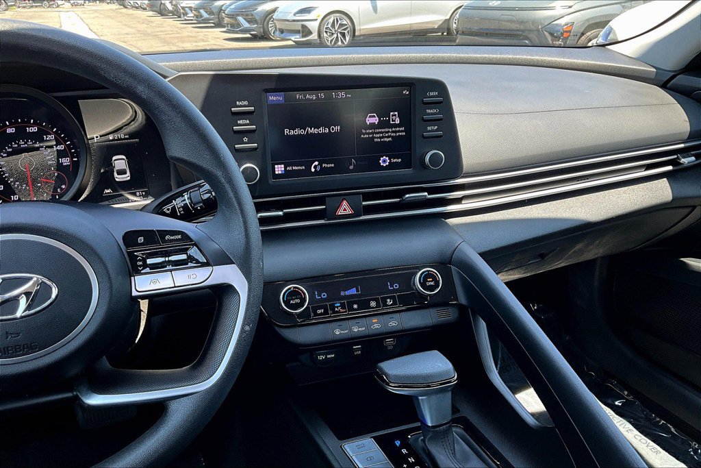 Certified 2023 Hyundai Elantra SEL FWD image 9