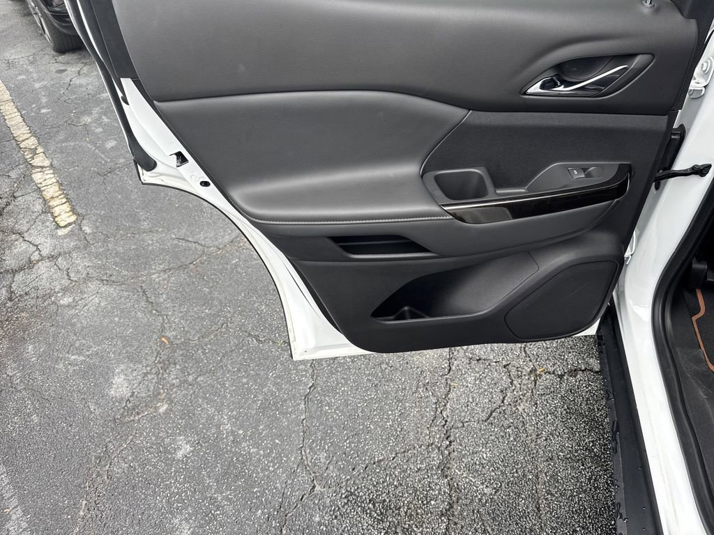 Used 2023 GMC Acadia AT4 image 21