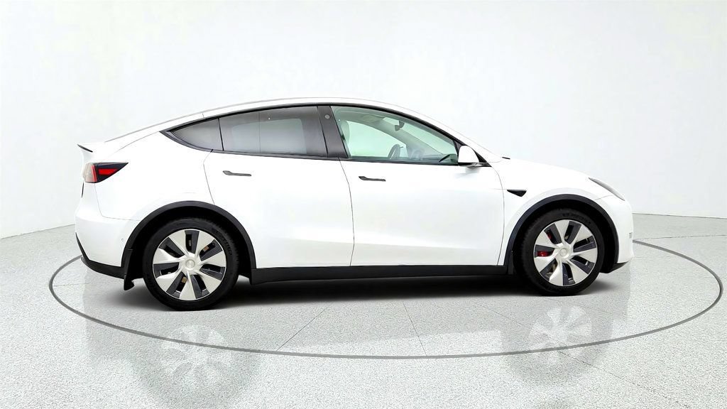 Used 2021 Tesla Model Y Long Range AWD/4WD image 4