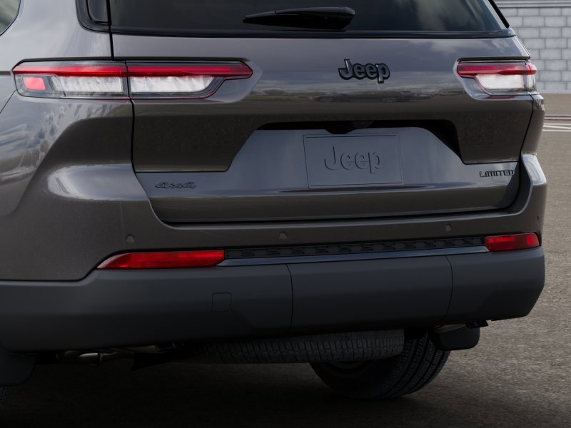 New 2025 Jeep Grand Cherokee L Limited w/ Black Appearance Package image 13