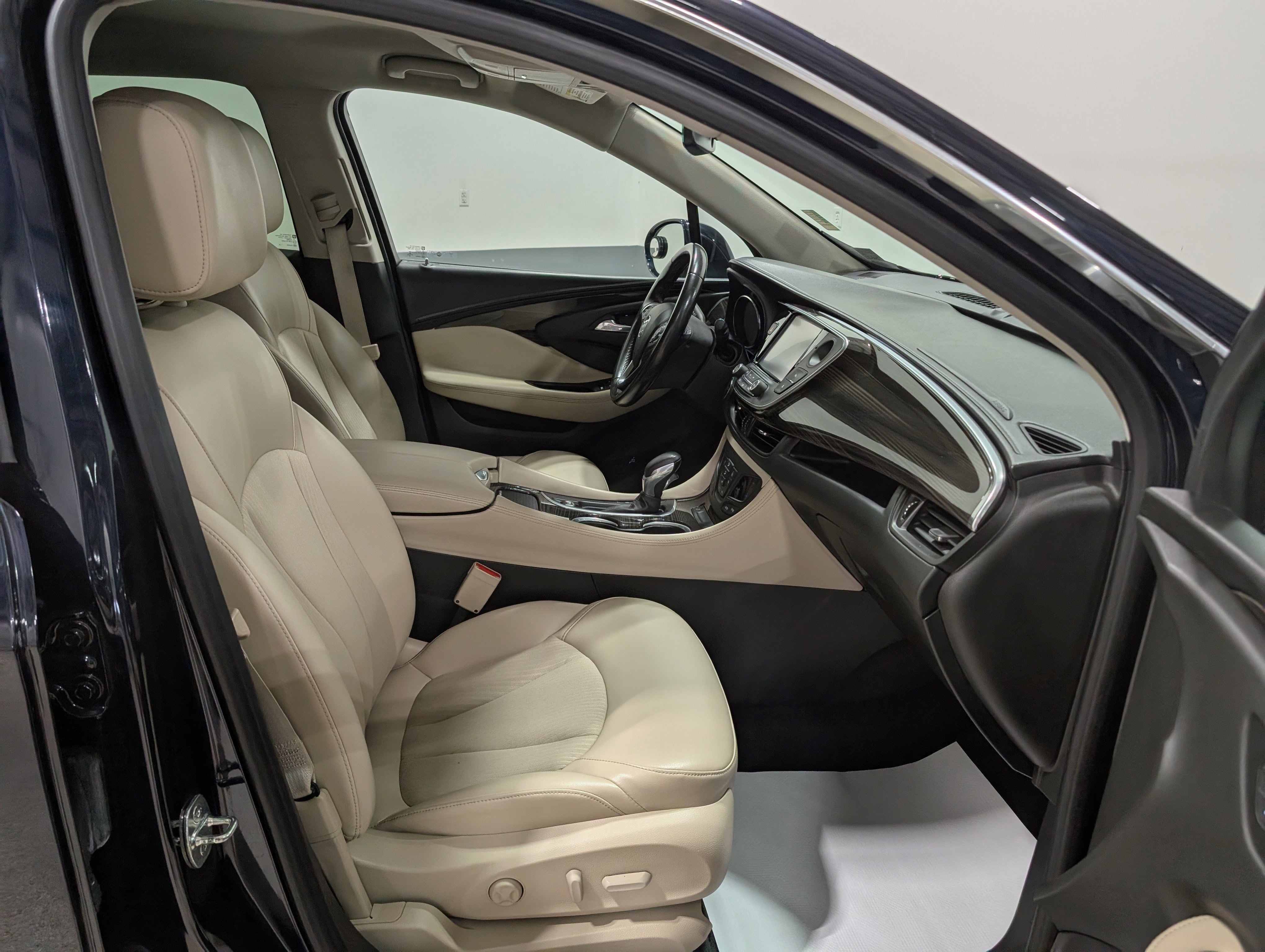 Used 2020 Buick Envision Preferred FWD image 18