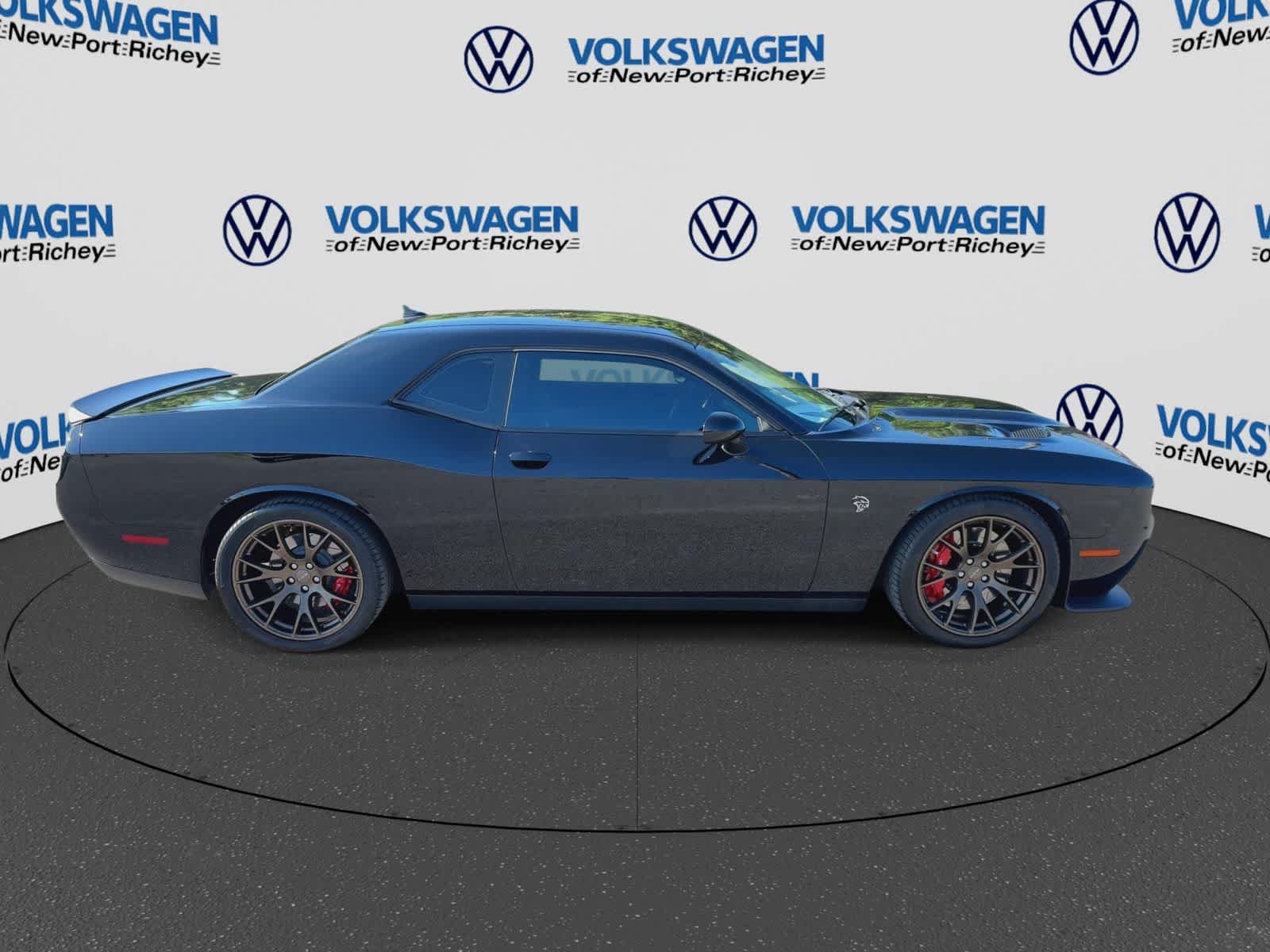 Used 2016 Dodge Challenger SRT Hellcat RWD image 3
