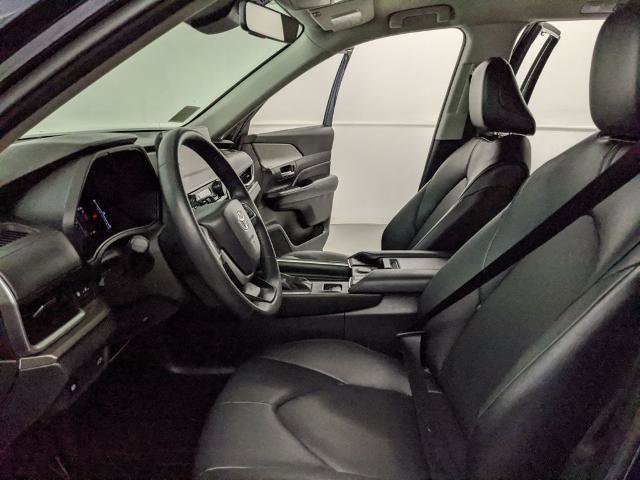 Used 2024 Toyota Grand Highlander XLE image 17