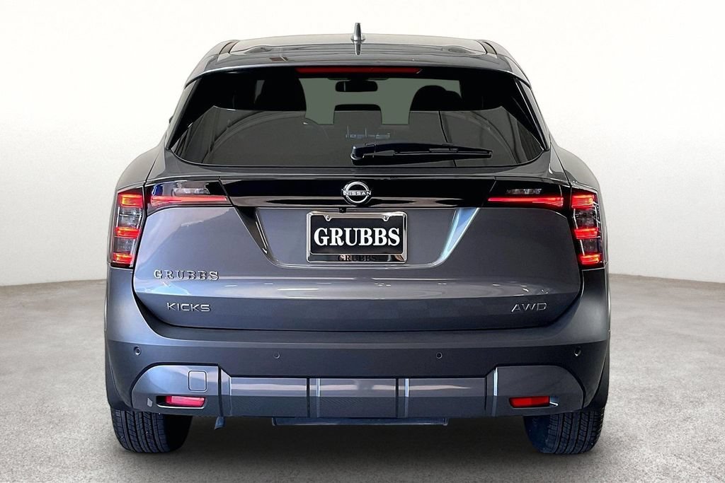 Certified 2025 Nissan Kicks SV AWD/4WD image 5