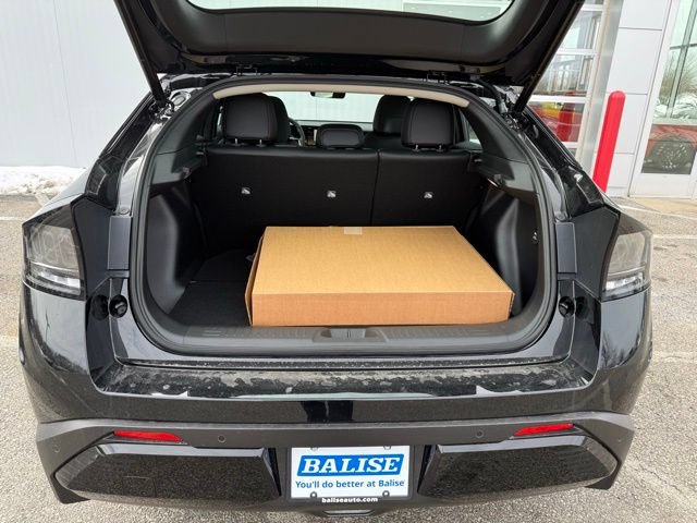New 2026 Nissan Leaf Platinum+ w/ Floor Mat Package (Platinum+) FWD image 9