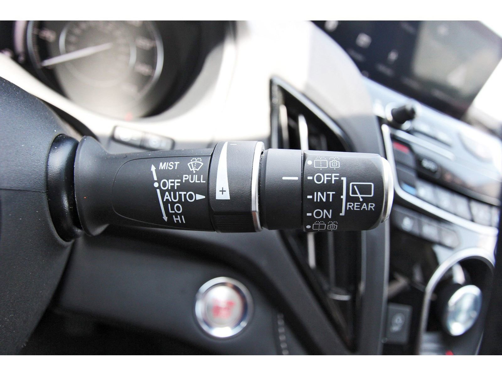 Used 2019 Acura RDX AWD w/ Advance Package image 18