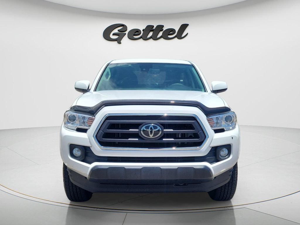 Certified 2021 Toyota Tacoma SR5 AWD/4WD image 2