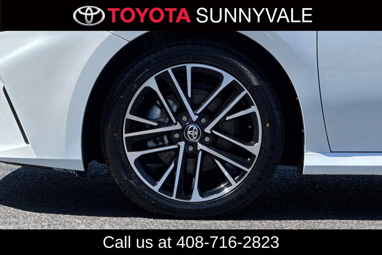 Used 2026 Toyota Camry XLE AWD/4WD image 12