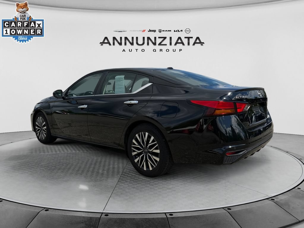 Certified 2024 Nissan Altima 2.5 SV FWD image 3