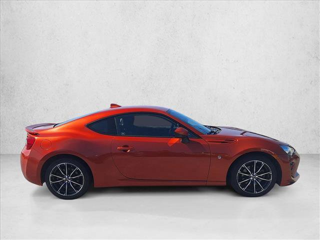 Used 2017 Toyota 86 RWD image 4