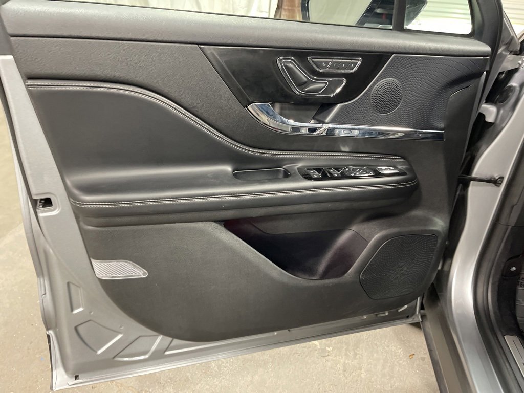 Used 2024 Lincoln Corsair Reserve w/ Equipment Group 201A image 23