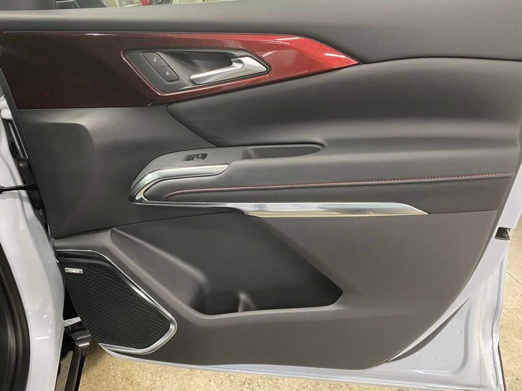 New 2026 Chevrolet Traverse RS w/ LPO, Floor Liner Package AWD/4WD image 27