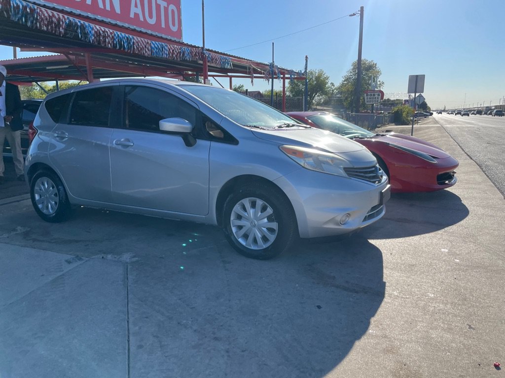 Used 2016 Nissan Versa Note SV FWD image 6