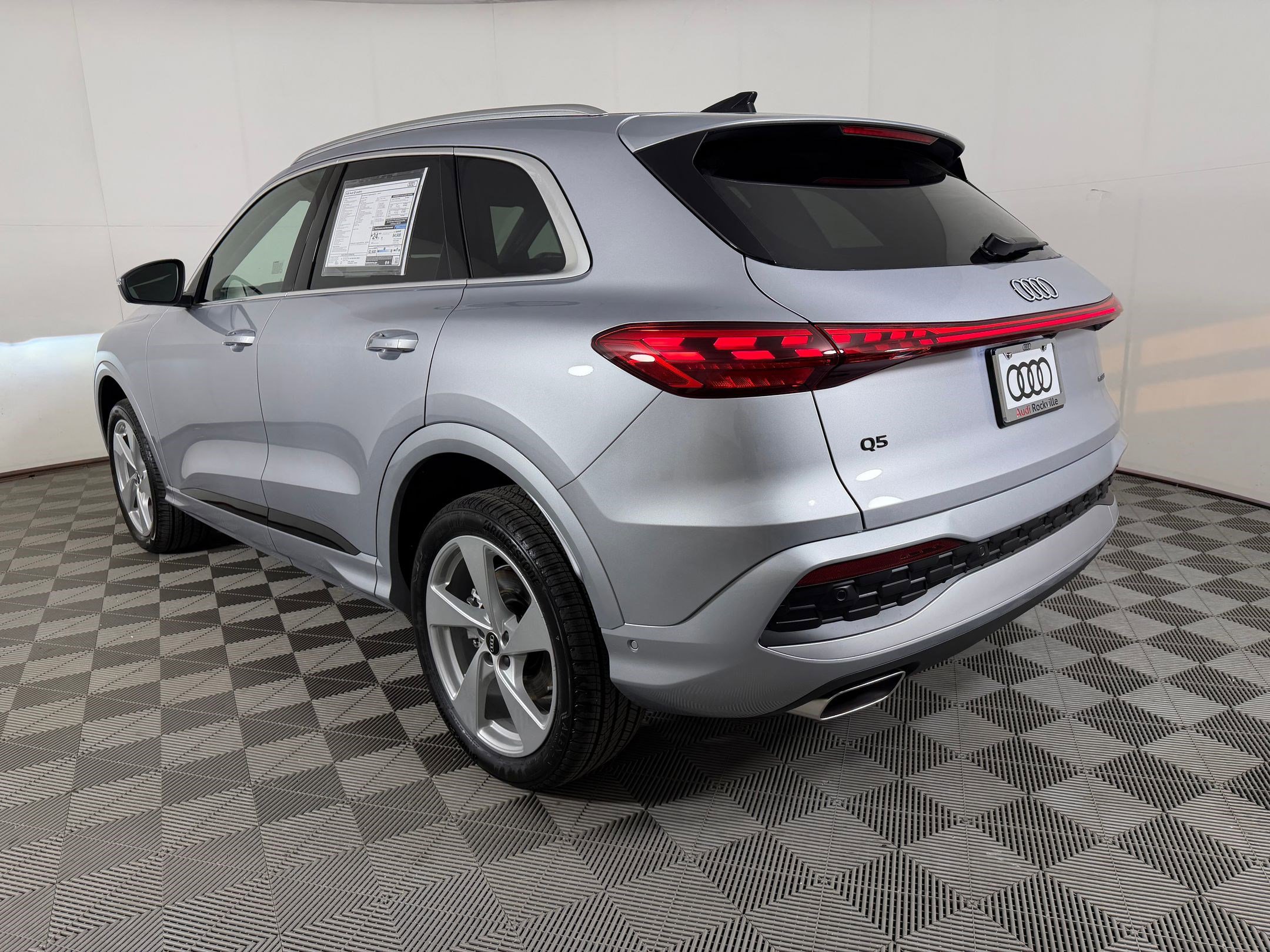 New 2026 Audi Q5 Premium Plus AWD/4WD image 3