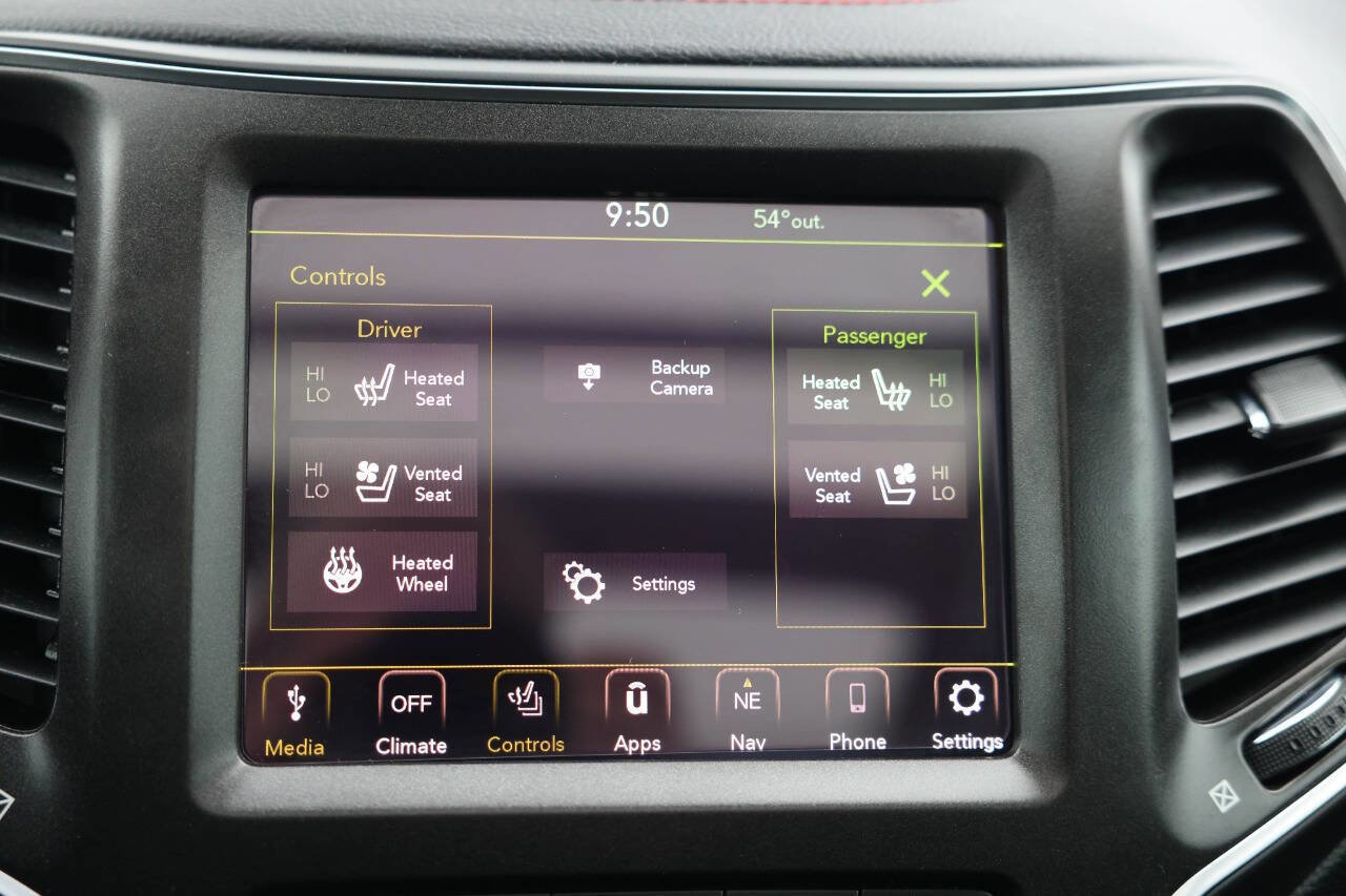 Used 2022 Jeep Cherokee Trailhawk w/ Sun, Sound & Nav Group image 28