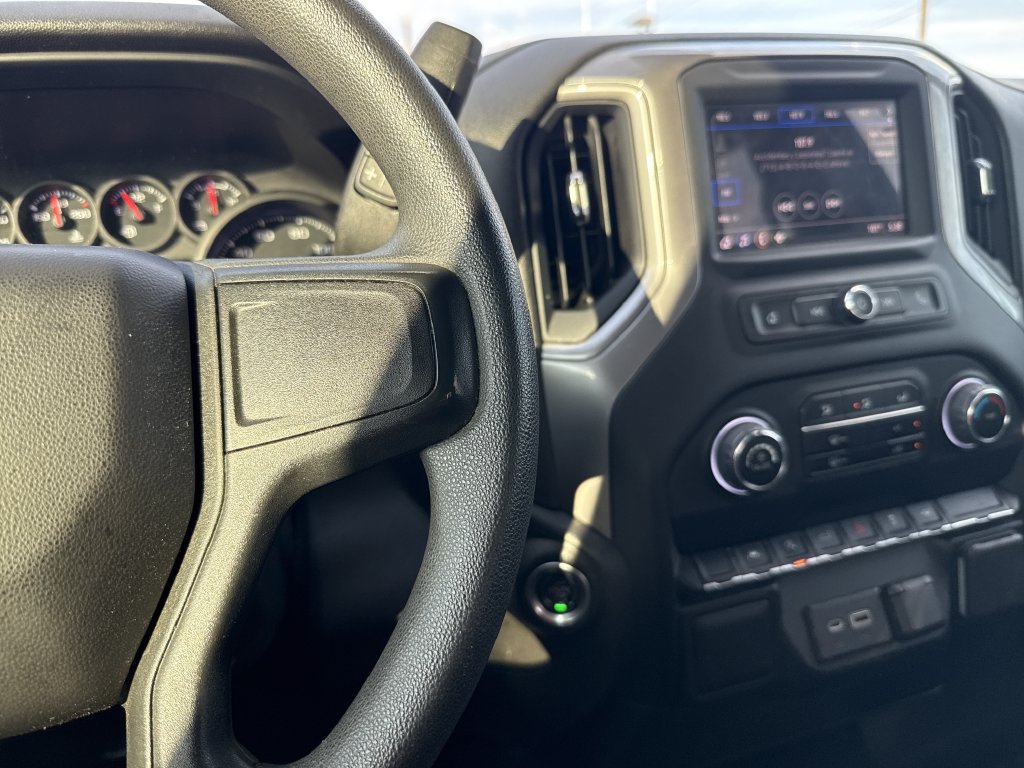 Used 2022 Chevrolet Silverado 1500 Custom RWD image 17