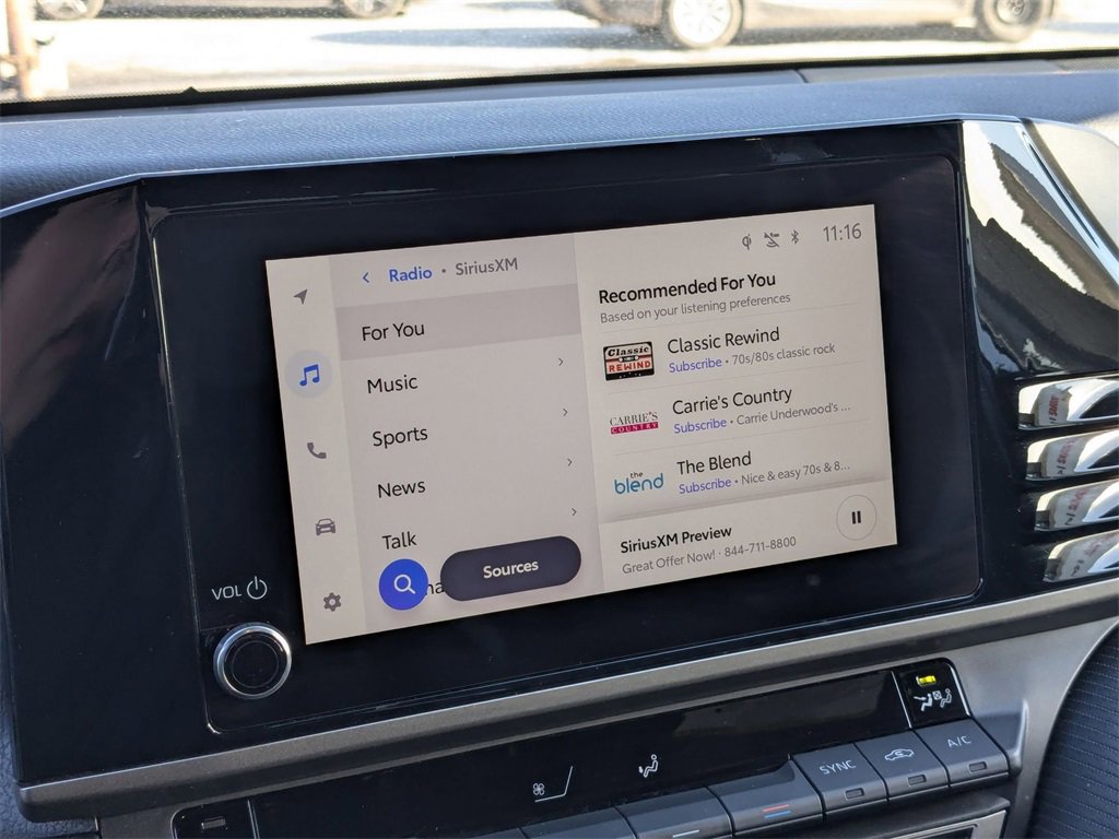 Used 2025 Toyota Camry SE image 22