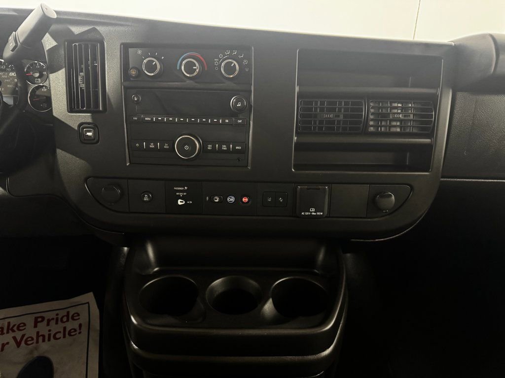 Used 2023 Chevrolet Express 3500 LT w/ LT Preferred Equipment Group RWD image 9