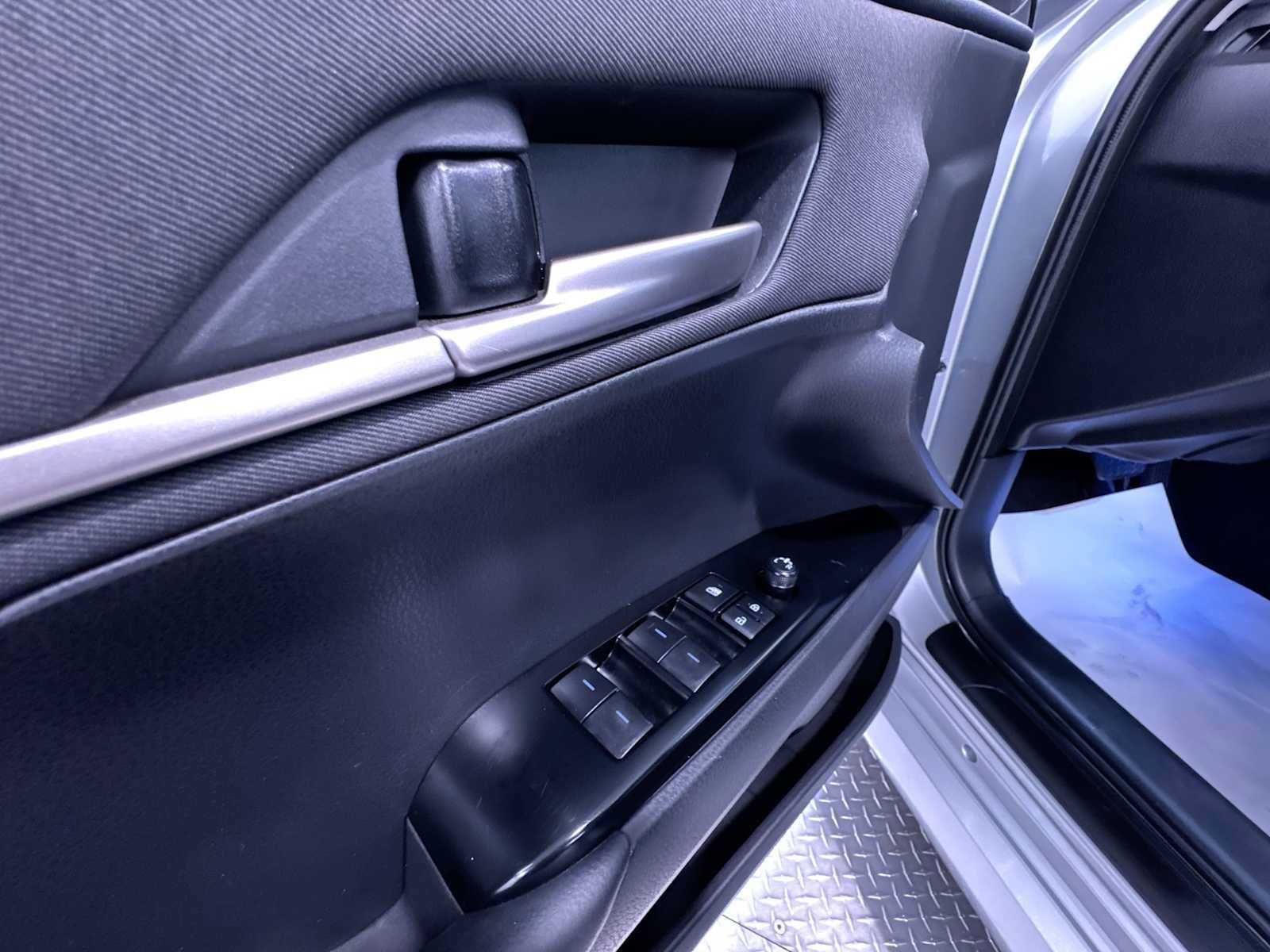 Used 2025 Toyota Camry LE FWD image 12