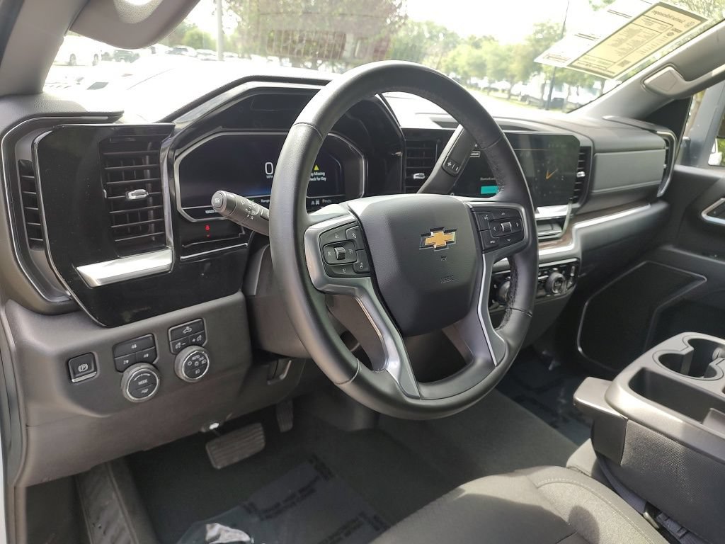 Used 2025 Chevrolet Silverado 2500 LT w/ Convenience Package AWD/4WD image 21