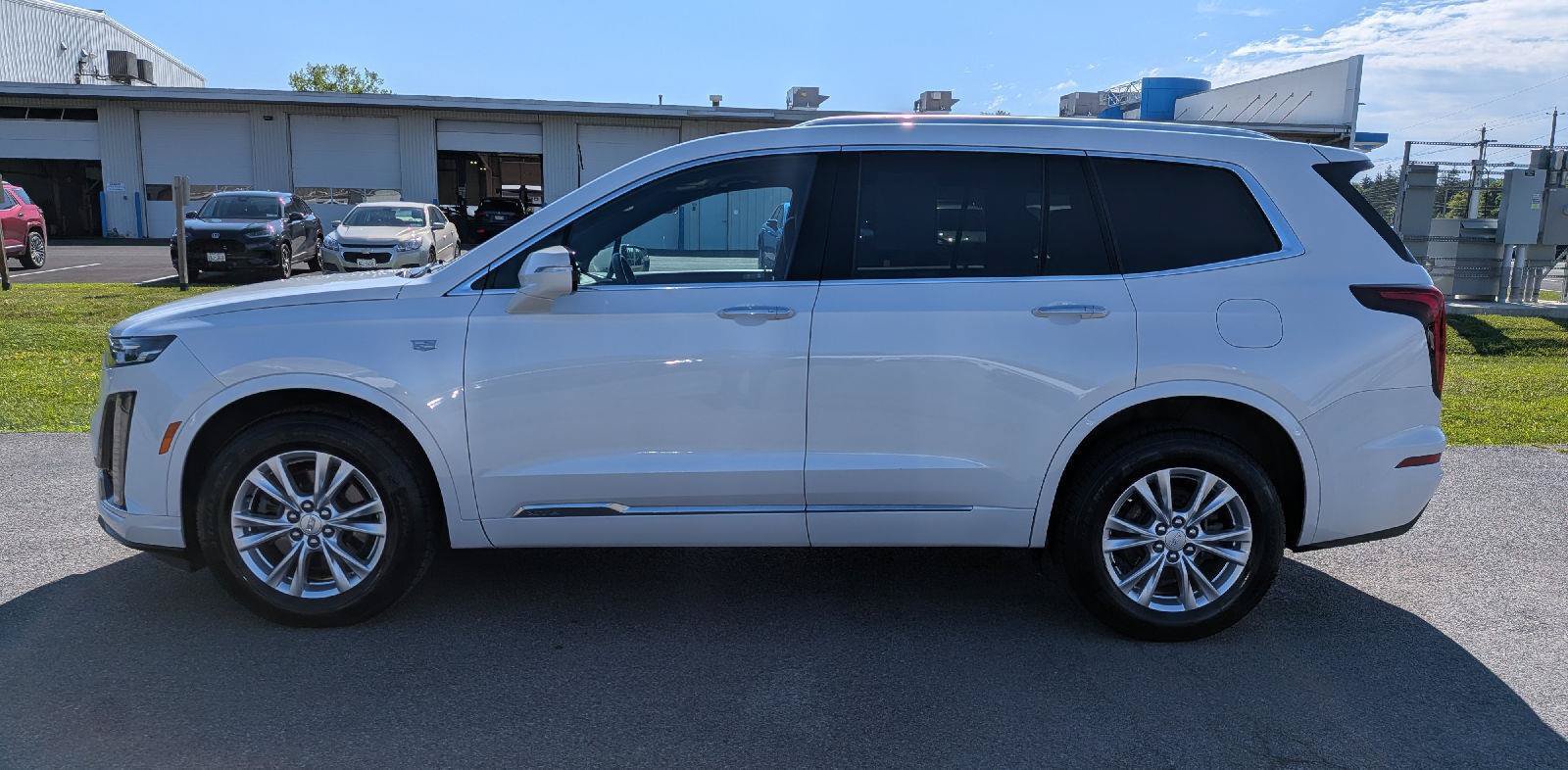 Used 2024 Cadillac XT6 Luxury AWD/4WD image 6