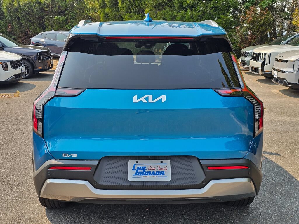 New 2026 Kia EV9 Wind AWD/4WD image 6