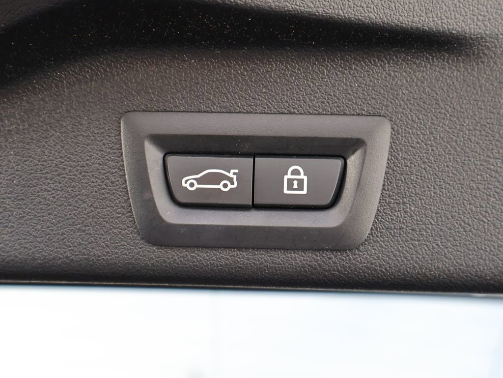 Used 2022 BMW X5 xDrive40i w/ Premium Package image 19