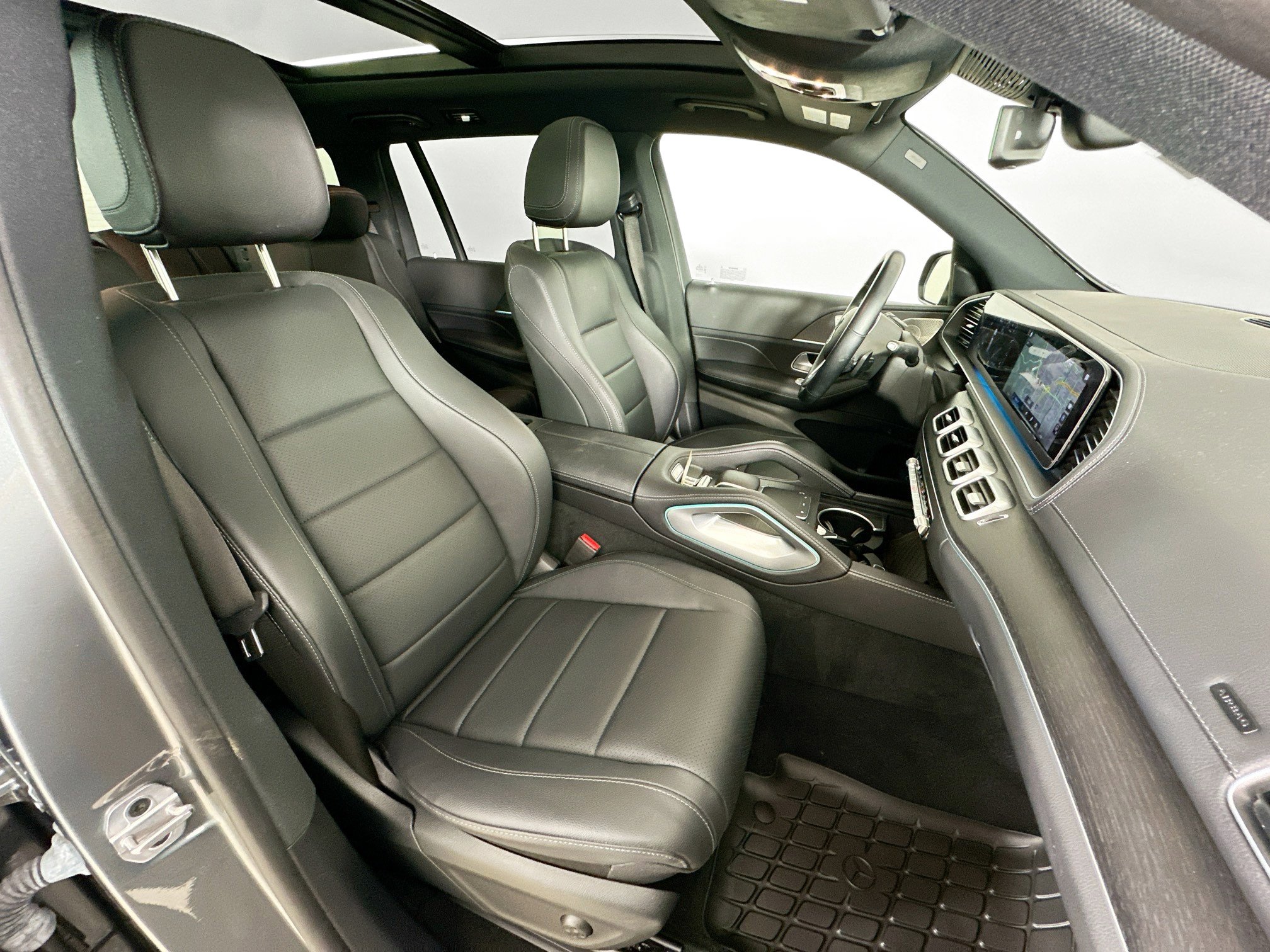 Used 2023 Mercedes-Benz GLS 450 4MATIC image 38