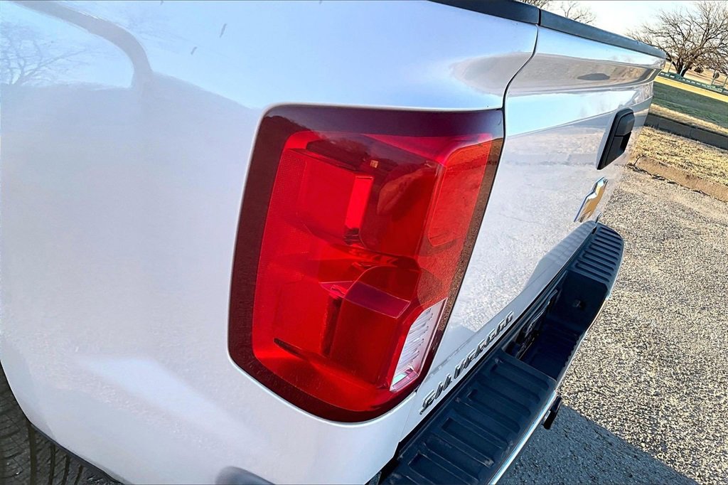 Used 2018 Chevrolet Silverado 1500 LTZ w/ Texas Edition image 32