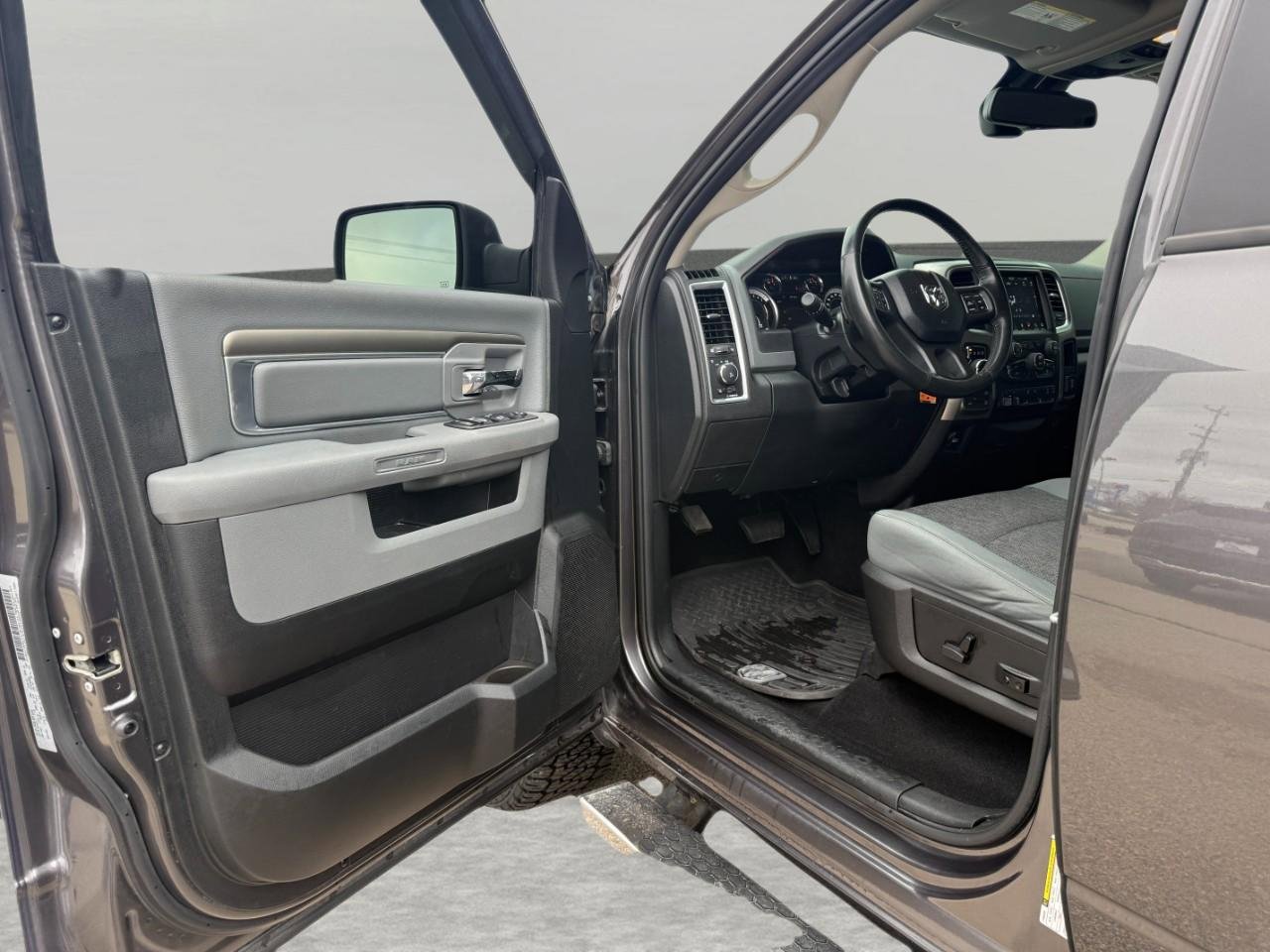 Used 2018 RAM 1500 Big Horn image 18