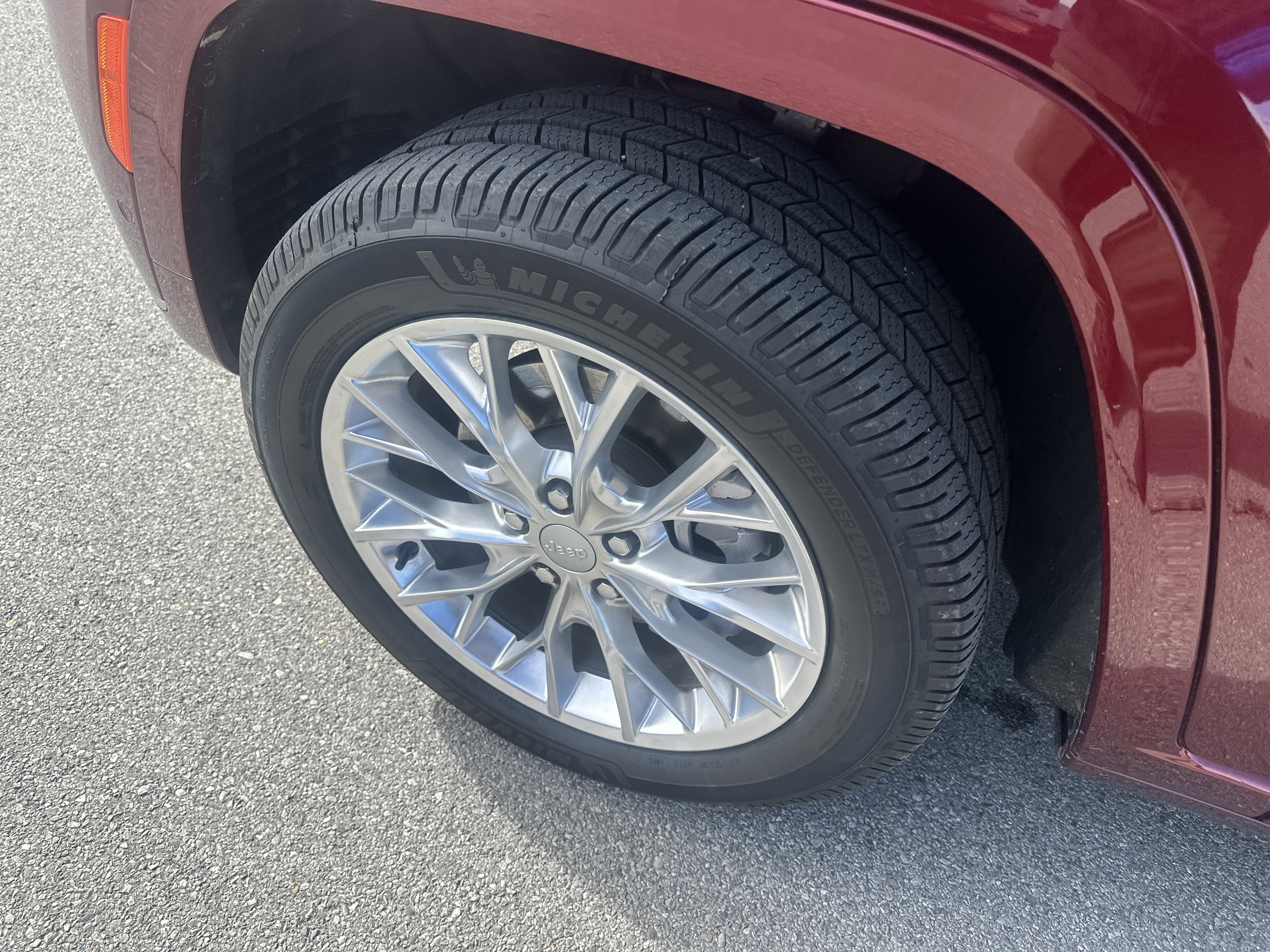 Used 2021 Jeep Grand Cherokee L Summit w/ Luxury Tech Group V image 11