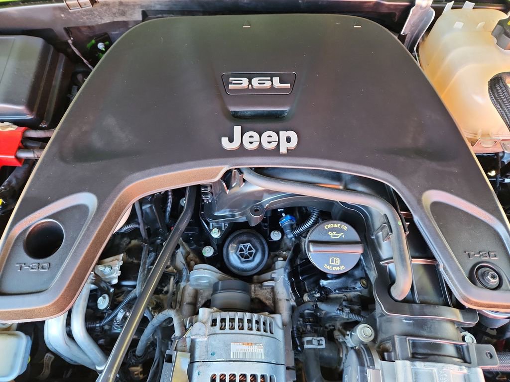 Used 2019 Jeep Wrangler Unlimited Rubicon w/ Uconnect 4C Nav & Sound Group image 28