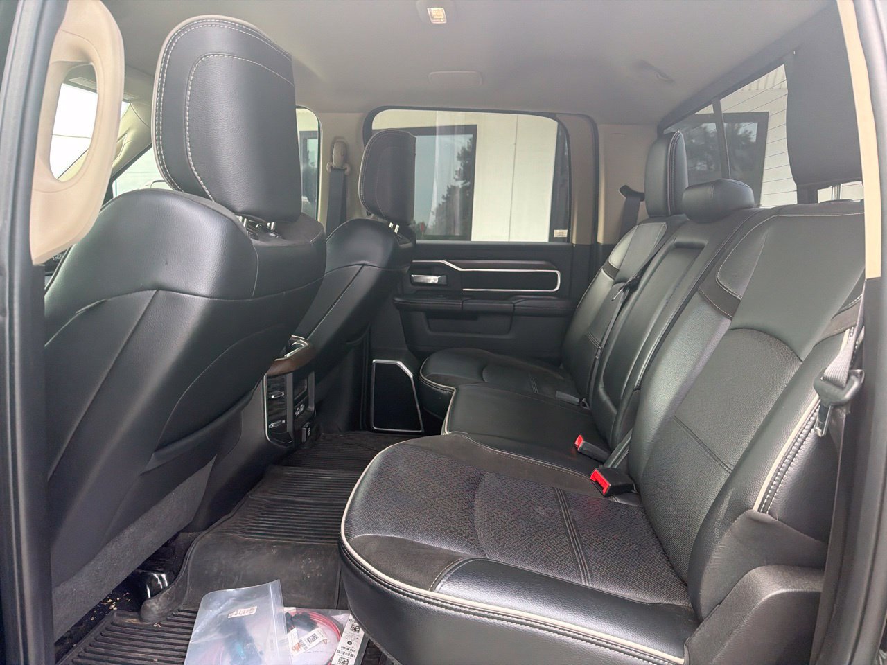Used 2022 RAM 2500 Laramie AWD/4WD image 4