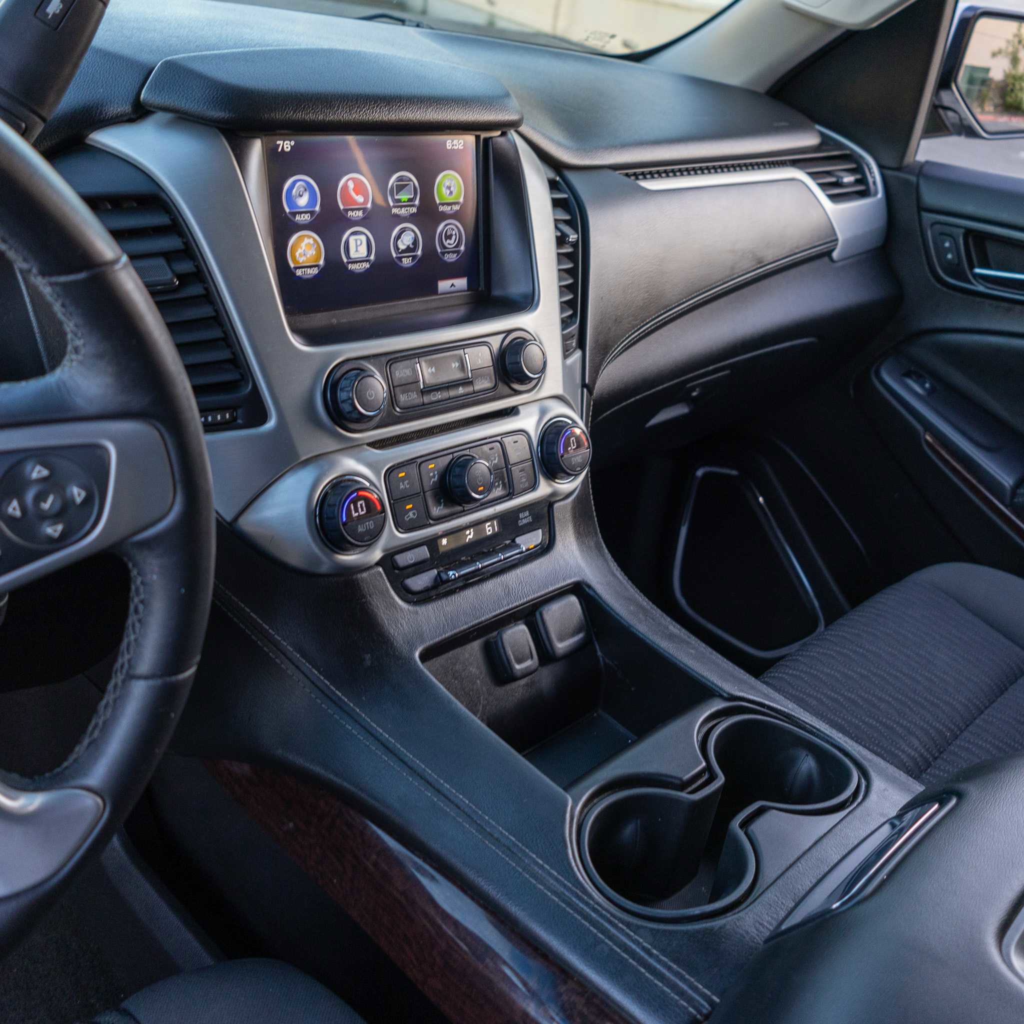 Used 2016 GMC Yukon SLE w/ Convenience Package image 14