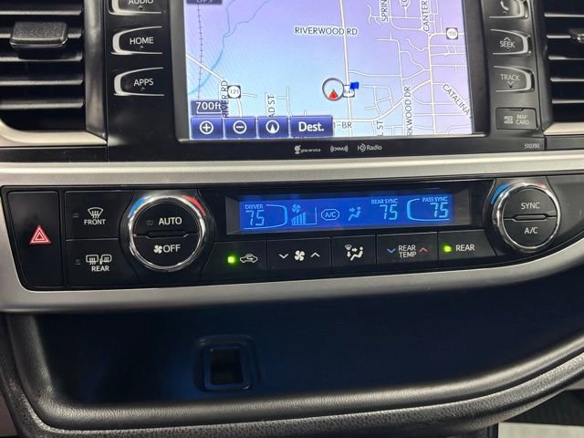 Used 2019 Toyota Highlander SE image 30