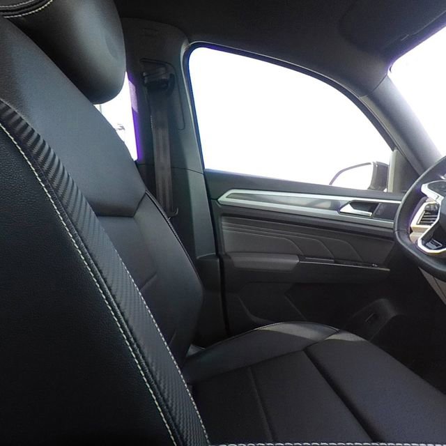 Used 2023 Volkswagen Atlas Cross Sport SEL R-Line image 23