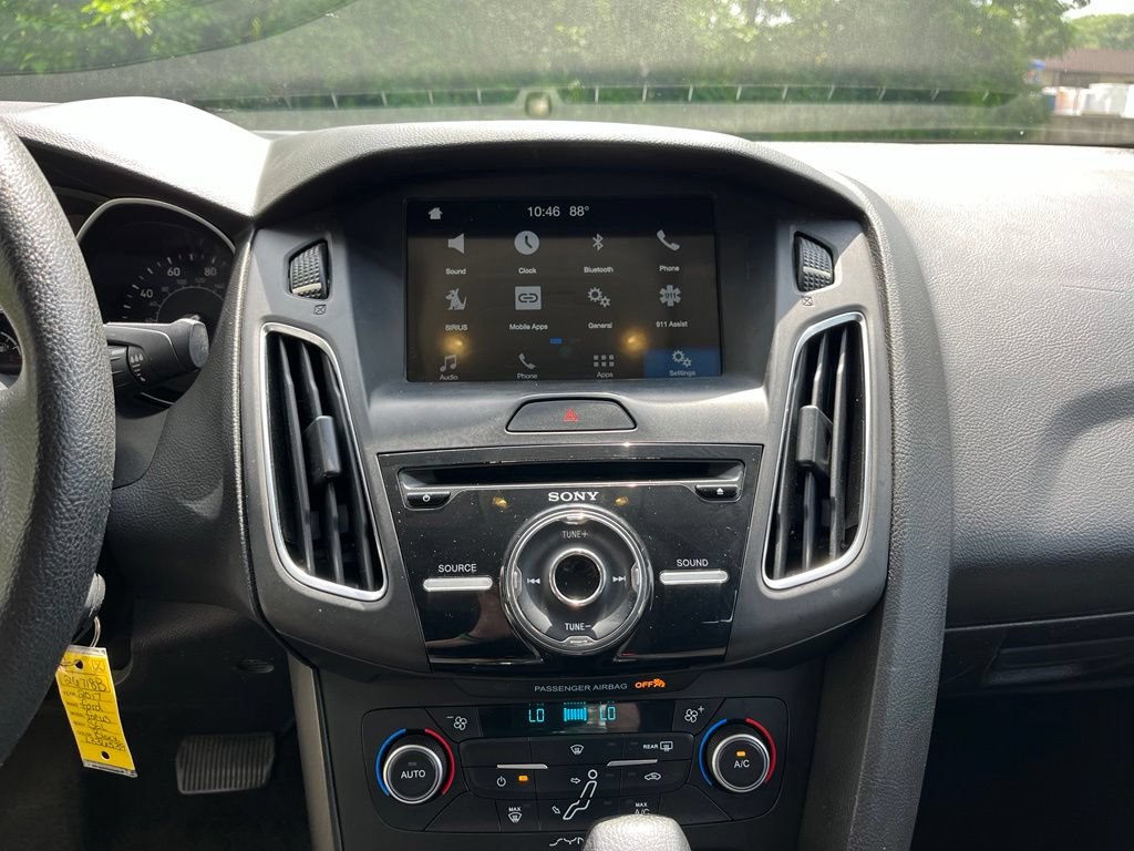 Used 2017 Ford Focus SEL FWD image 35
