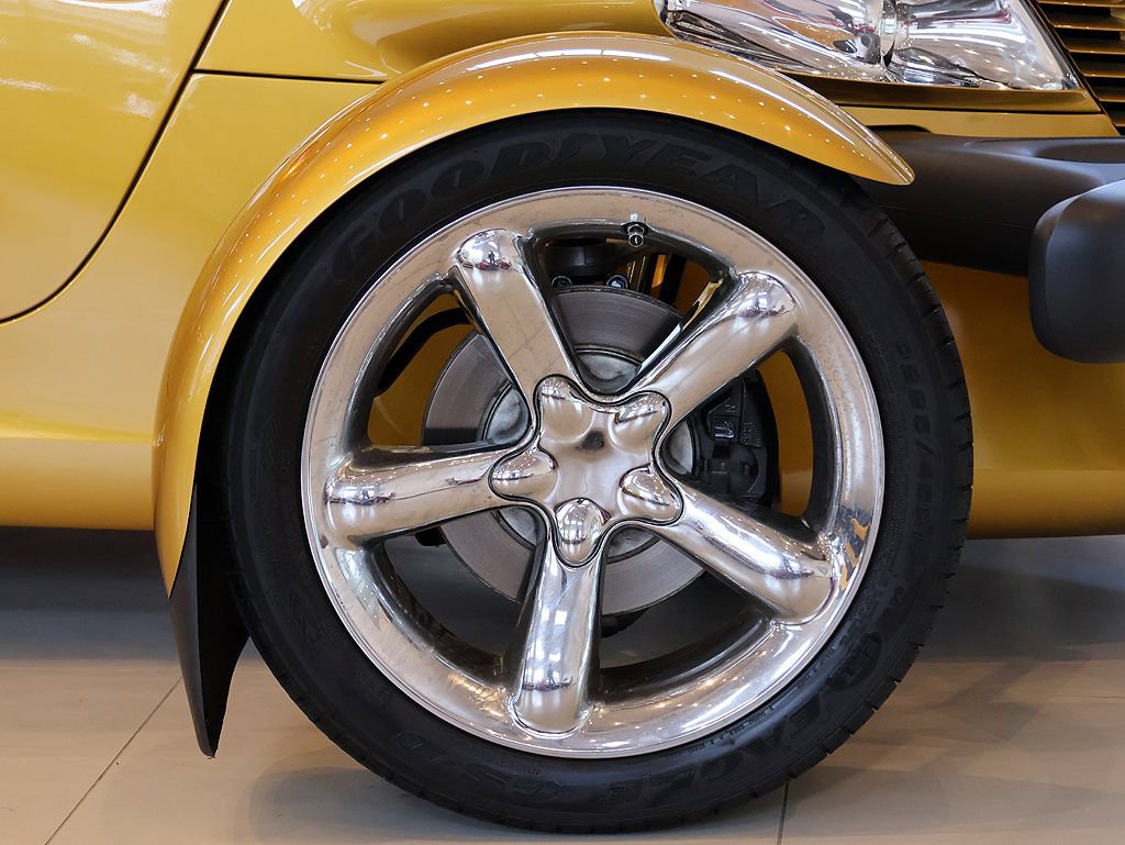 Used 2002 Chrysler Prowler RWD image 10