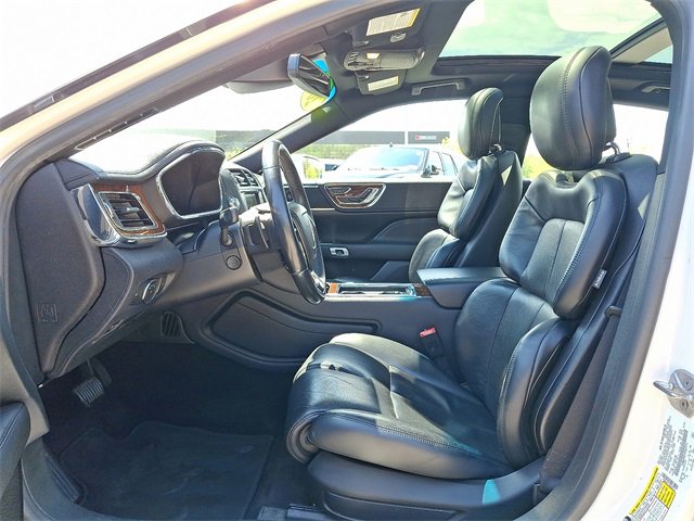 Used 2017 Lincoln Continental Select w/ Climate Package image 13