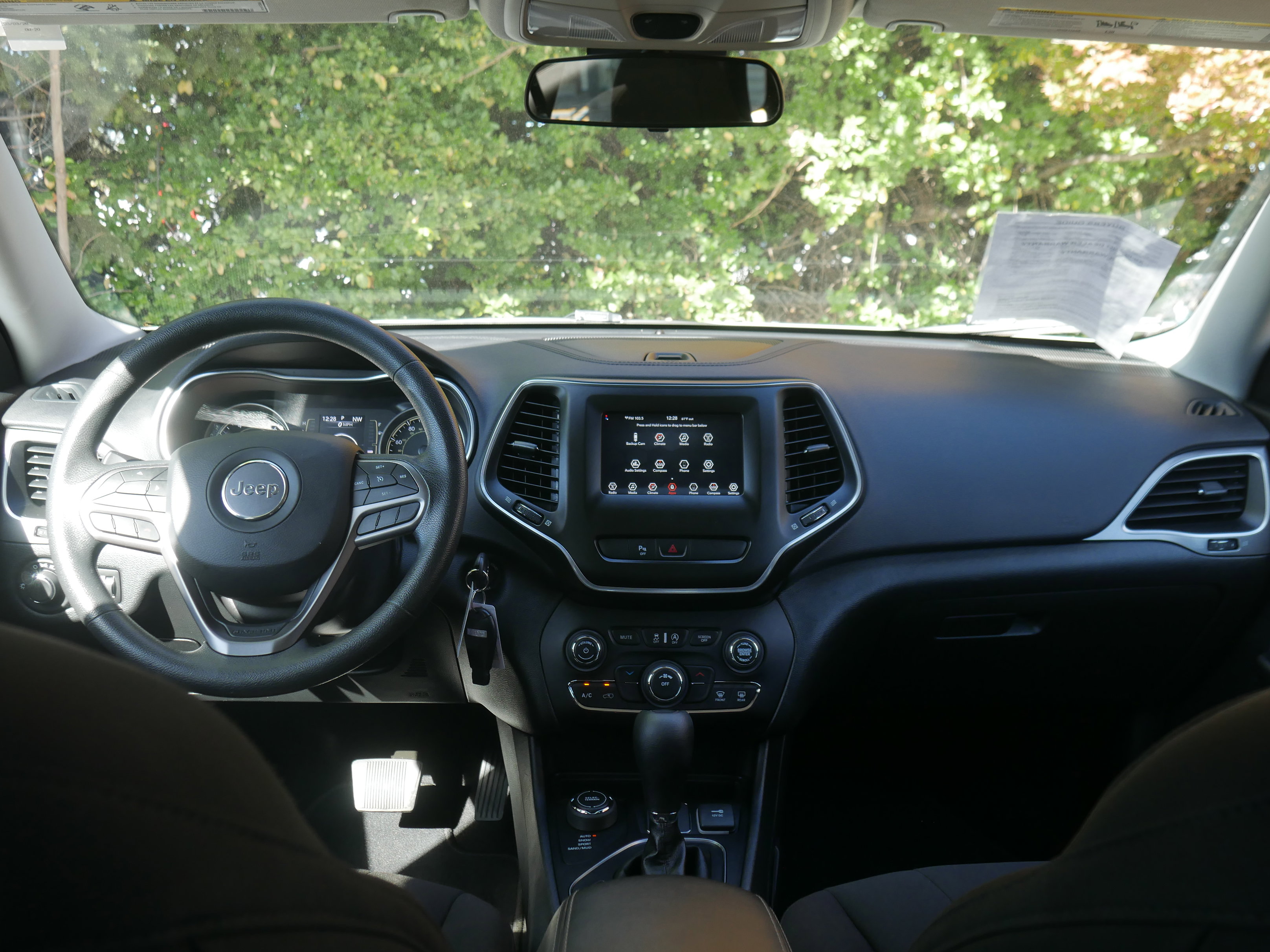 Used 2020 Jeep Cherokee Latitude image 9